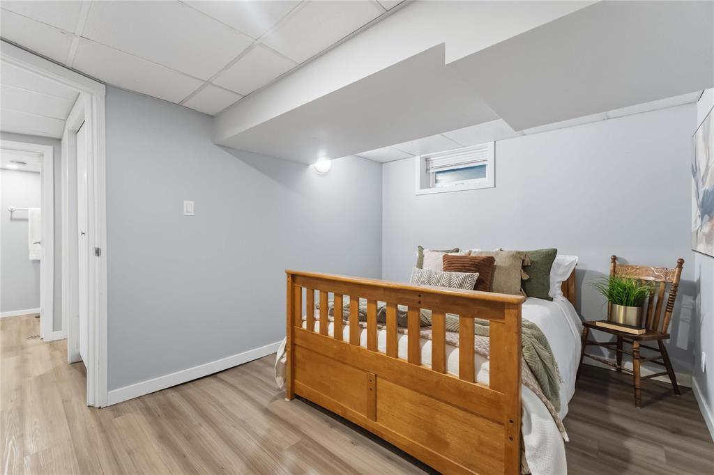 9 Iroquois Bay, Winnipeg, Manitoba  R2J 2E1 - Photo 22 - 202616532