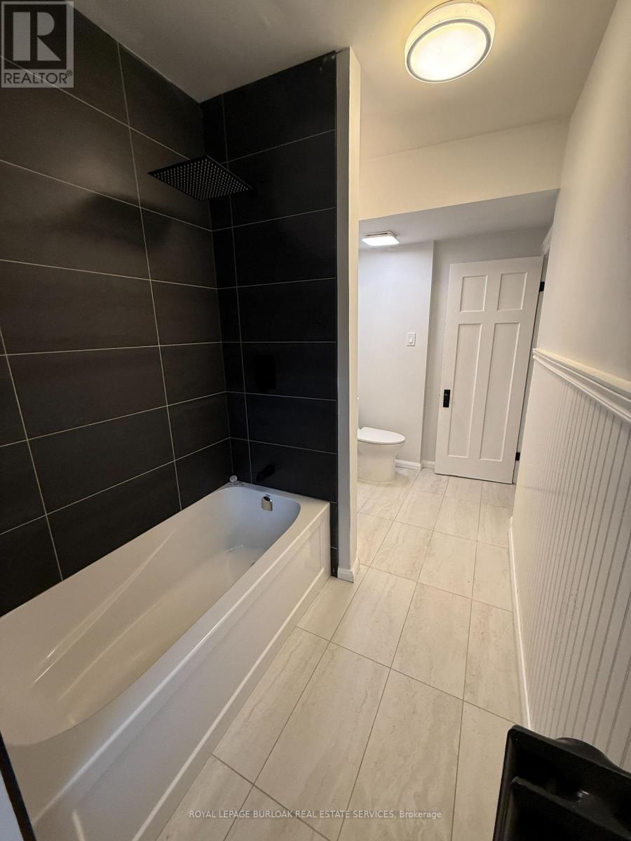 2nd Level - 28 Eastbourne Avenue, Hamilton, Ontario  L8M 2M7 - Photo 13 - X13567920
