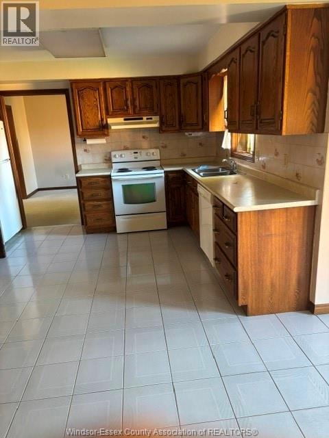 586 DRESDEN PLACE