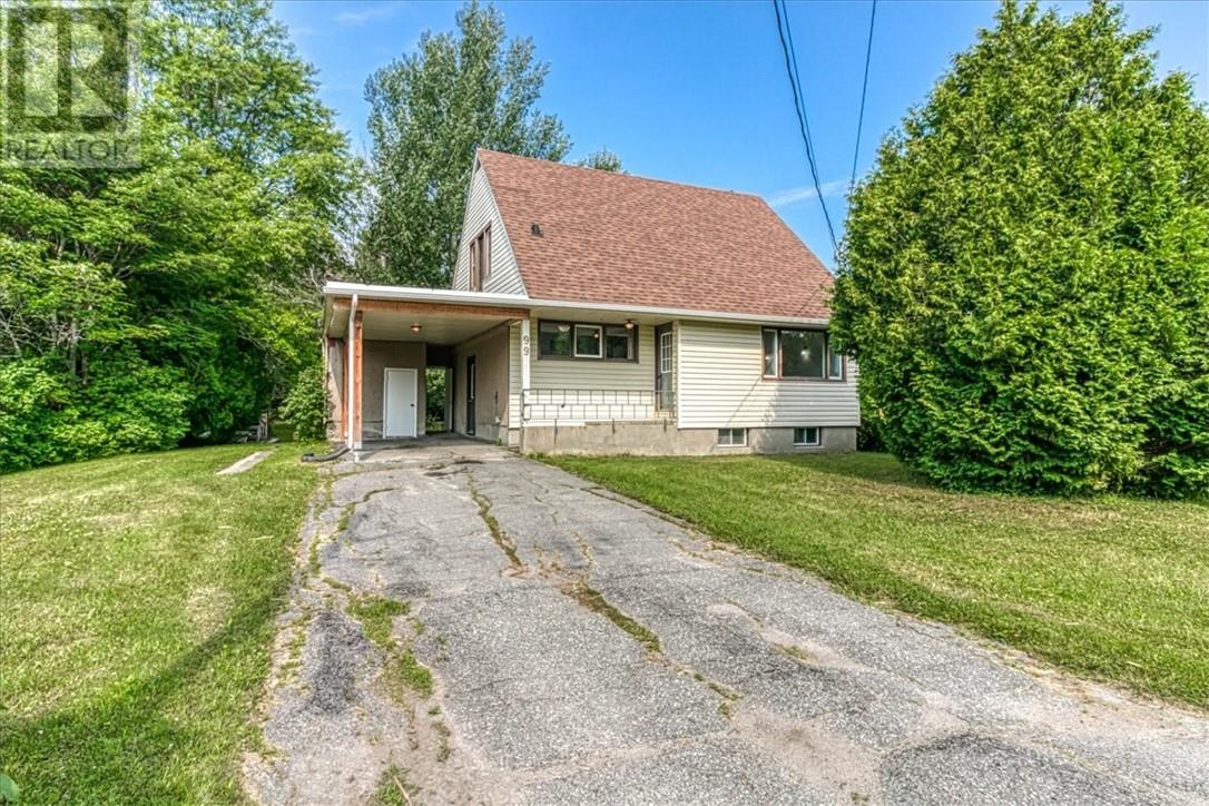 99 Black Lake Road, Lively, Ontario
