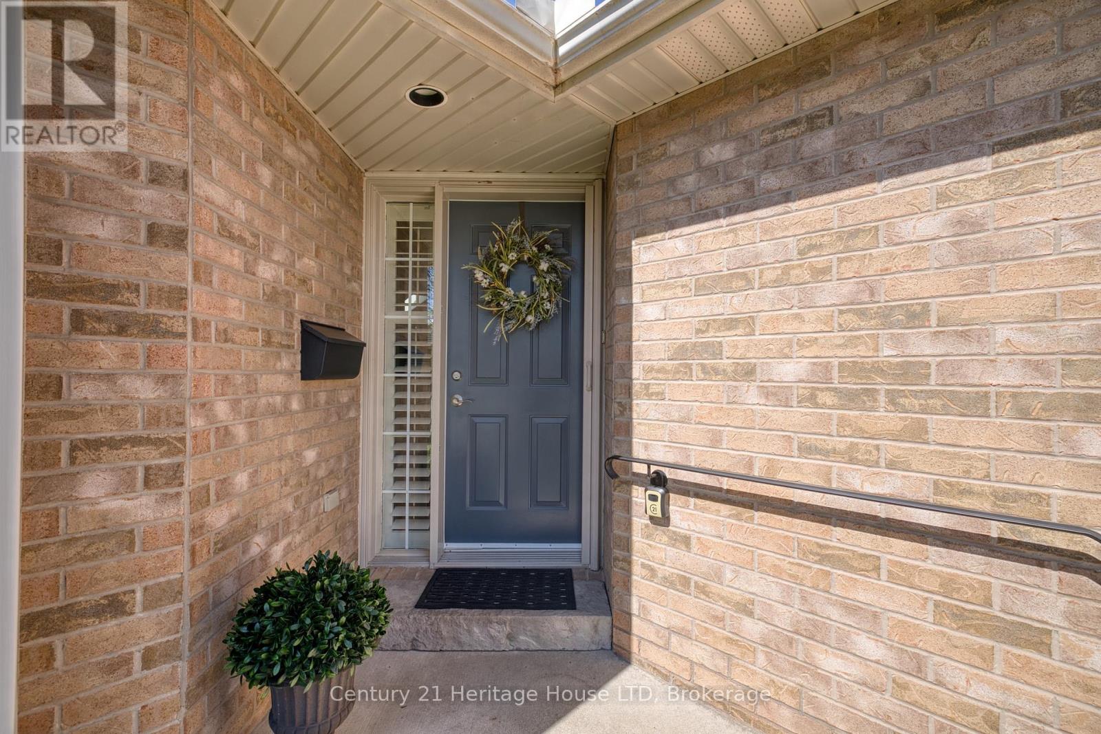 4 - 1439 Niagara Stone Road, Niagara-On-The-Lake, Ontario  L0S 1J0 - Photo 2 - X13035624