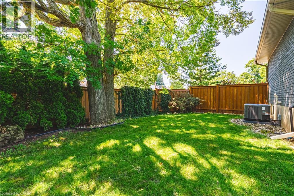 3384 Manfred Drive, Burlington, Ontario  L7N 2N7 - Photo 45 - 40847452