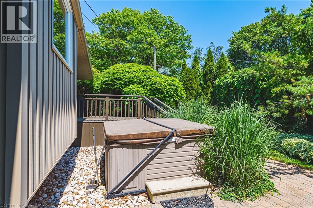 3384 Manfred Drive, Burlington, Ontario  L7N 2N7 - Photo 43 - 40847452