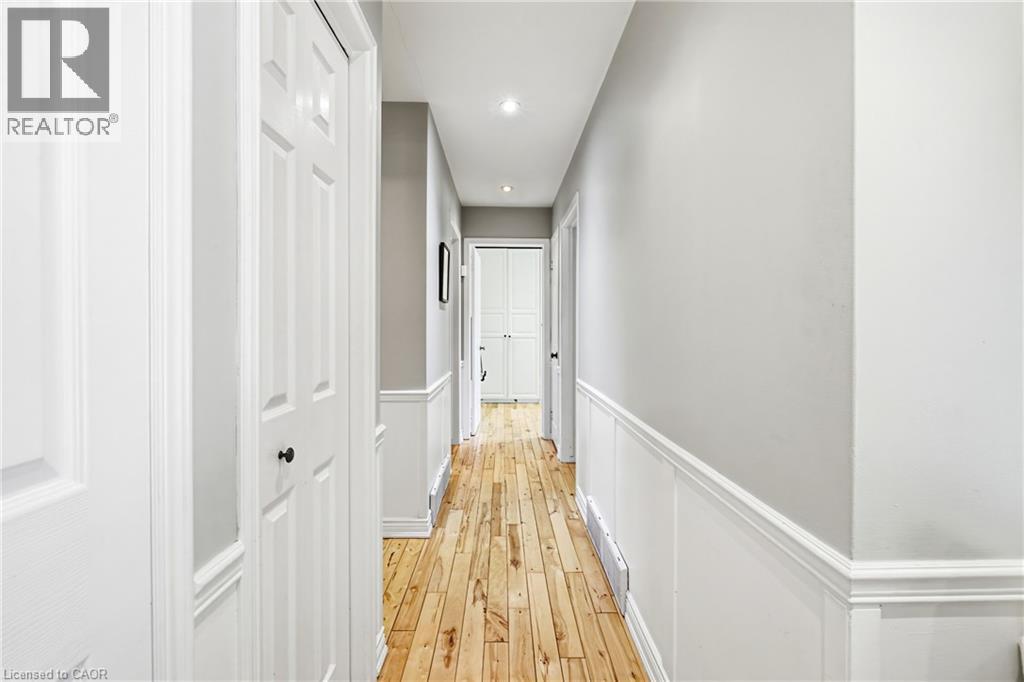 3384 Manfred Drive, Burlington, Ontario  L7N 2N7 - Photo 17 - 40847452