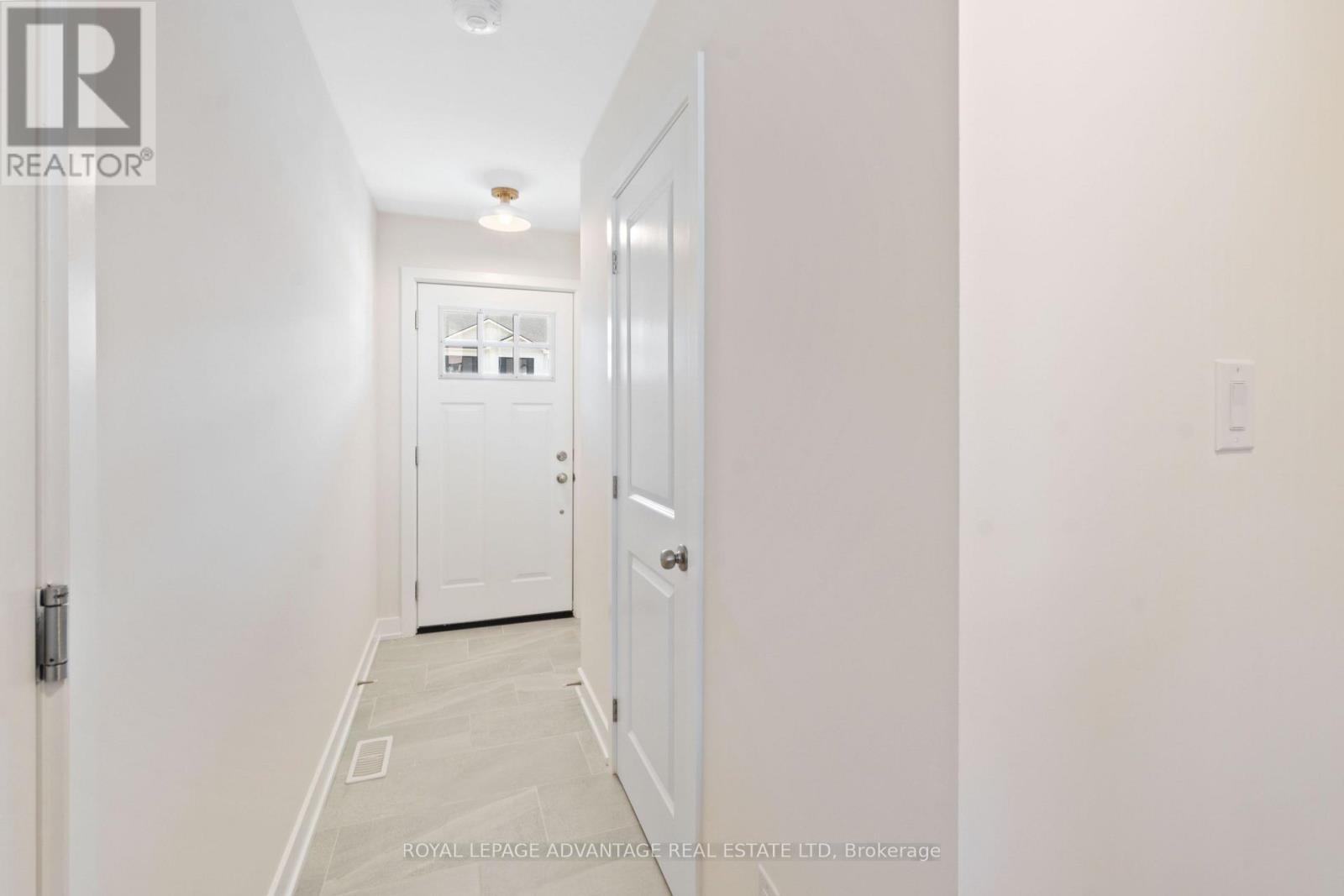 35 Whitcomb Crescent, Smiths Falls, Ontario K7A 0C1 - Photo 4 - X13568028