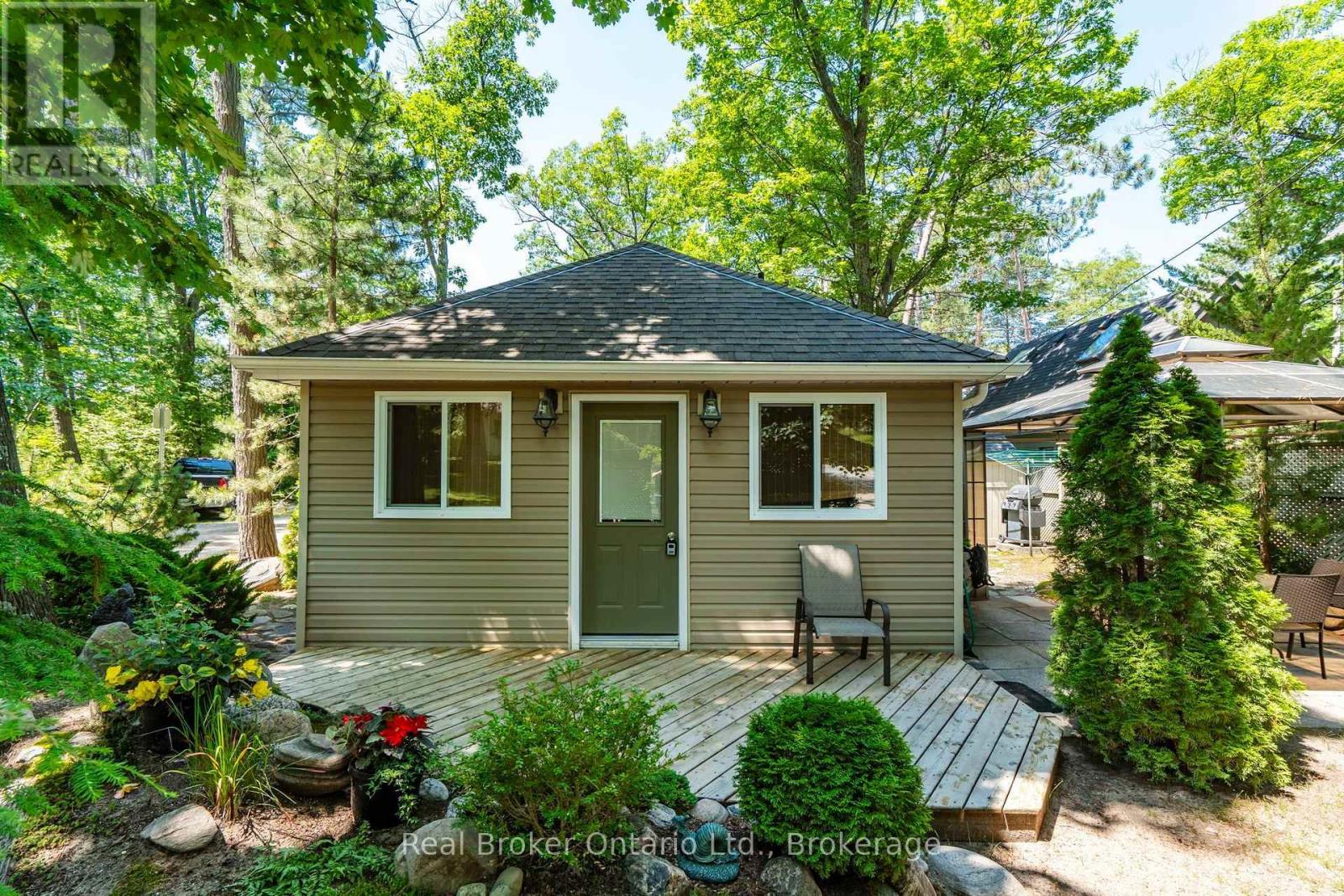 224 Tiny Beaches Road S Road, Tiny, Ontario  L0L 2J0 - Photo 3 - S13568156