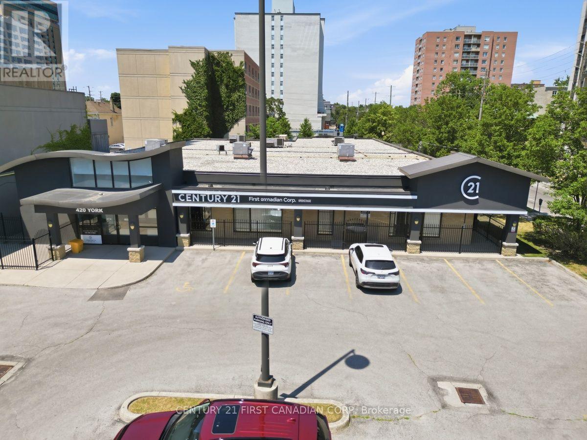 420 York Street, London East, Ontario  N6B 1R1 - Photo 1 - X13568182