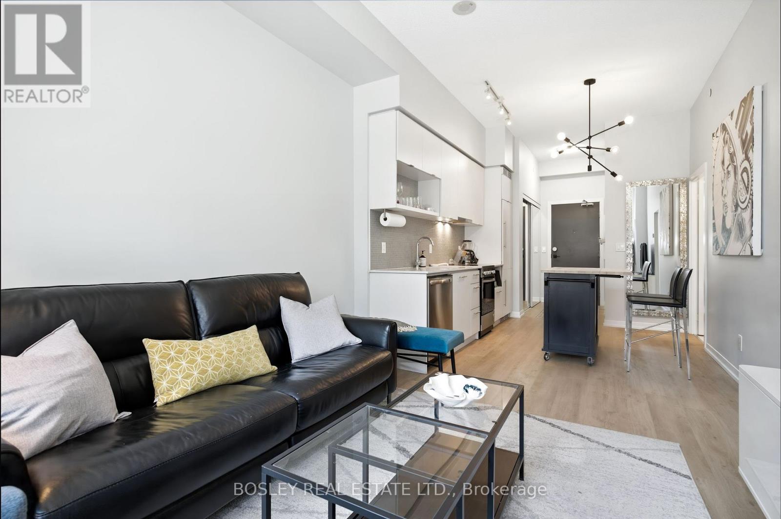 205 - 435 RICHMOND STREET W