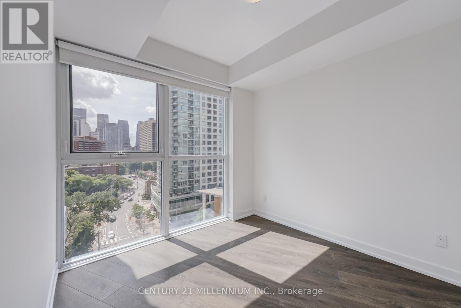 708 - 159 Wellesley Street, Toronto, Ontario  M4Y 0H5 - Photo 6 - C13568166
