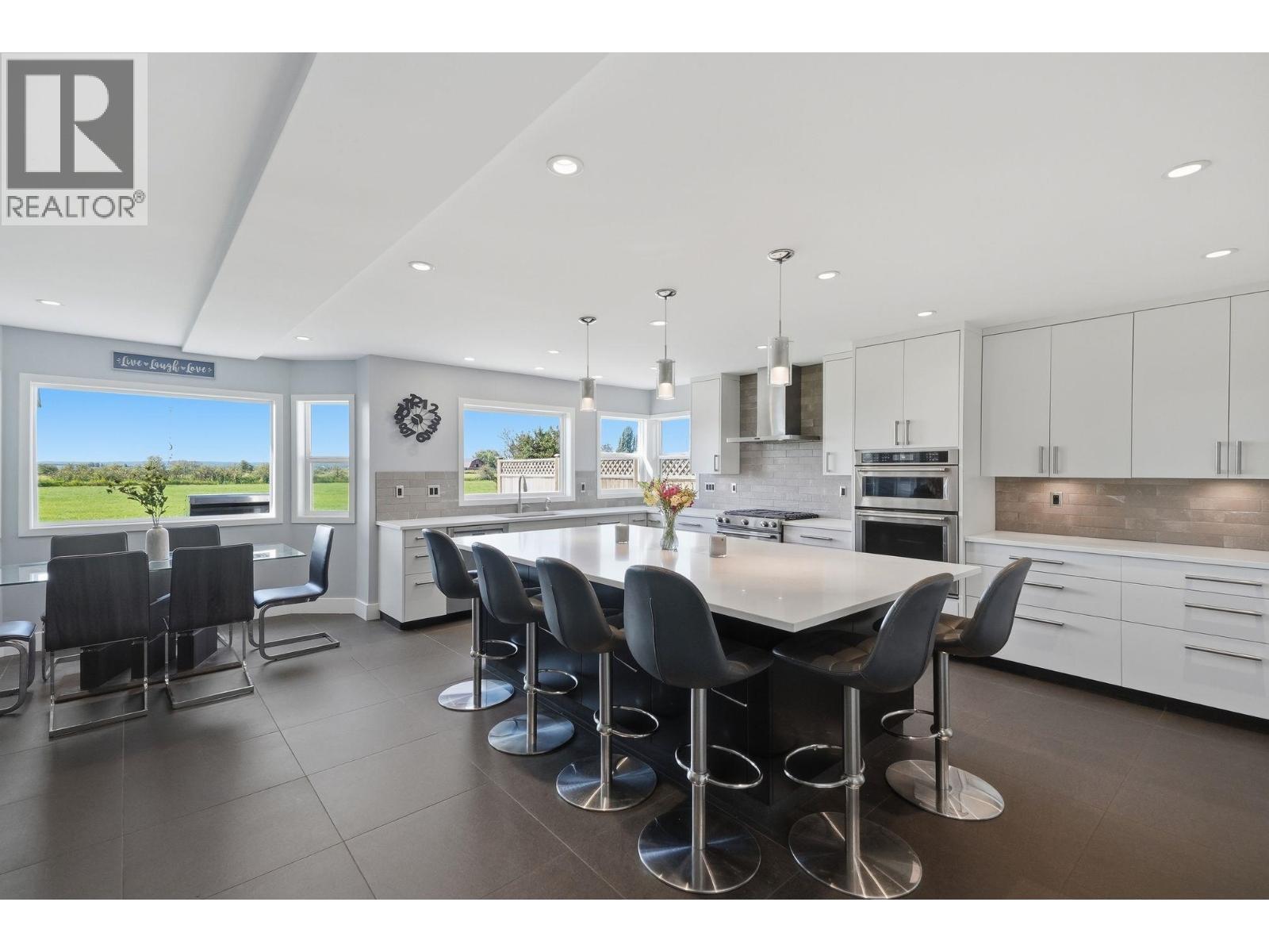 6706 LONDON DRIVE, Delta, British Columbia