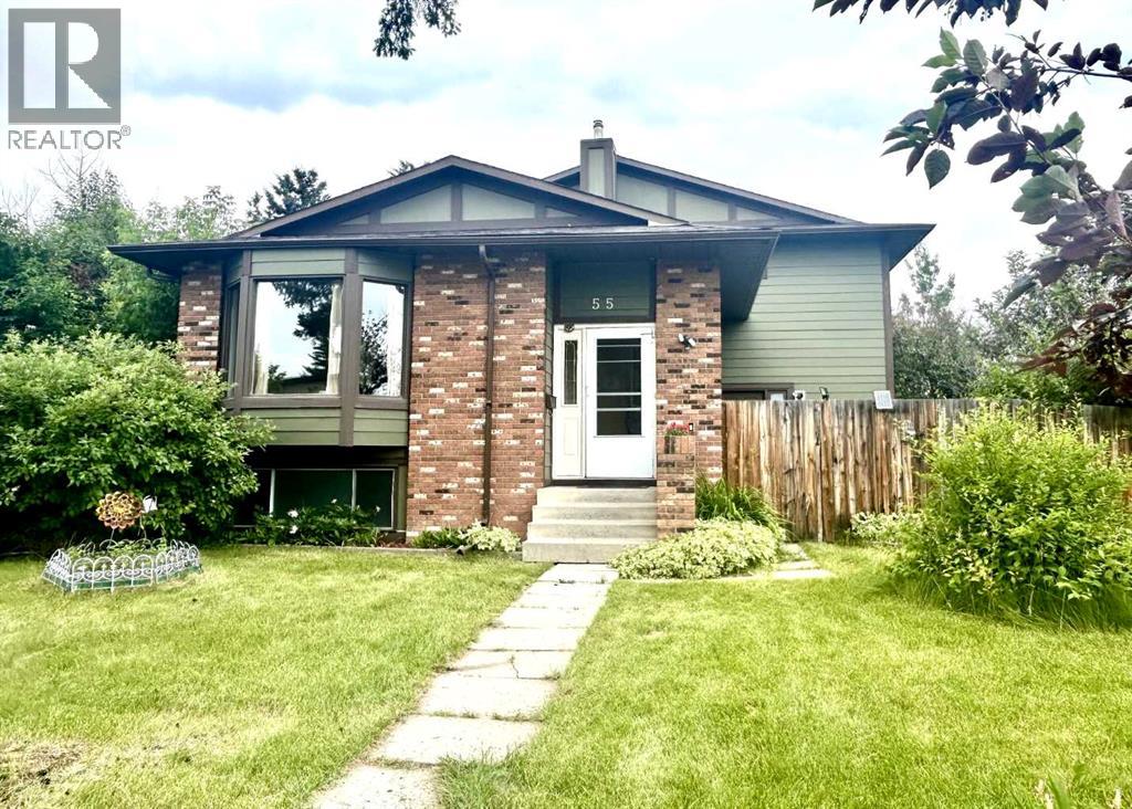 55 Bermuda Close NW, Calgary, Alberta  T3K 1G4 - Photo 1 - A2329592