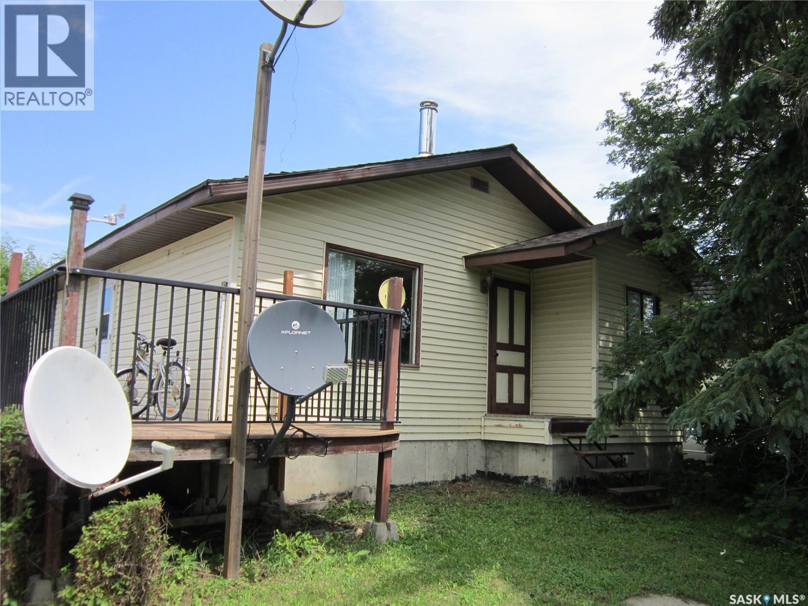 316 4th Street S, Wakaw, Saskatchewan  S0K 4P0 - Photo 2 - SK042619