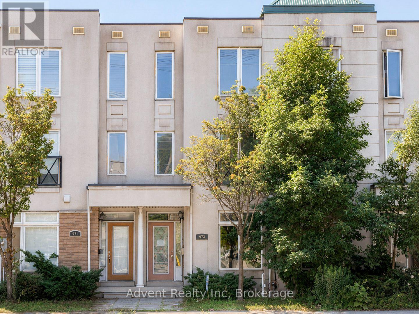 973 THE QUEENSWAY, Toronto, Ontario