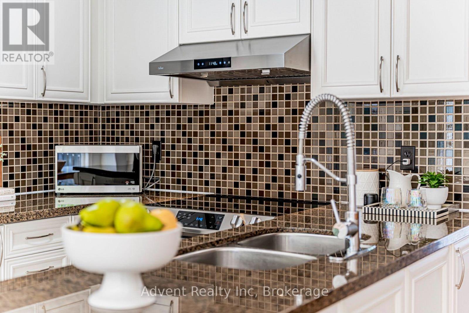 973 The Queensway, Toronto, Ontario  M8Z 1P3 - Photo 10 - W13568066