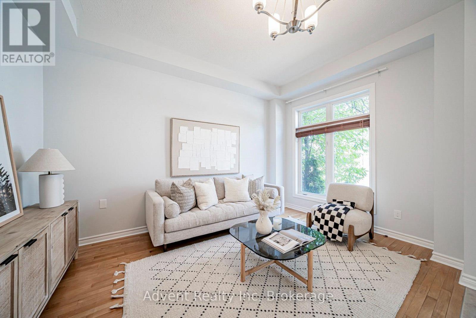 973 The Queensway, Toronto, Ontario  M8Z 1P3 - Photo 3 - W13568066