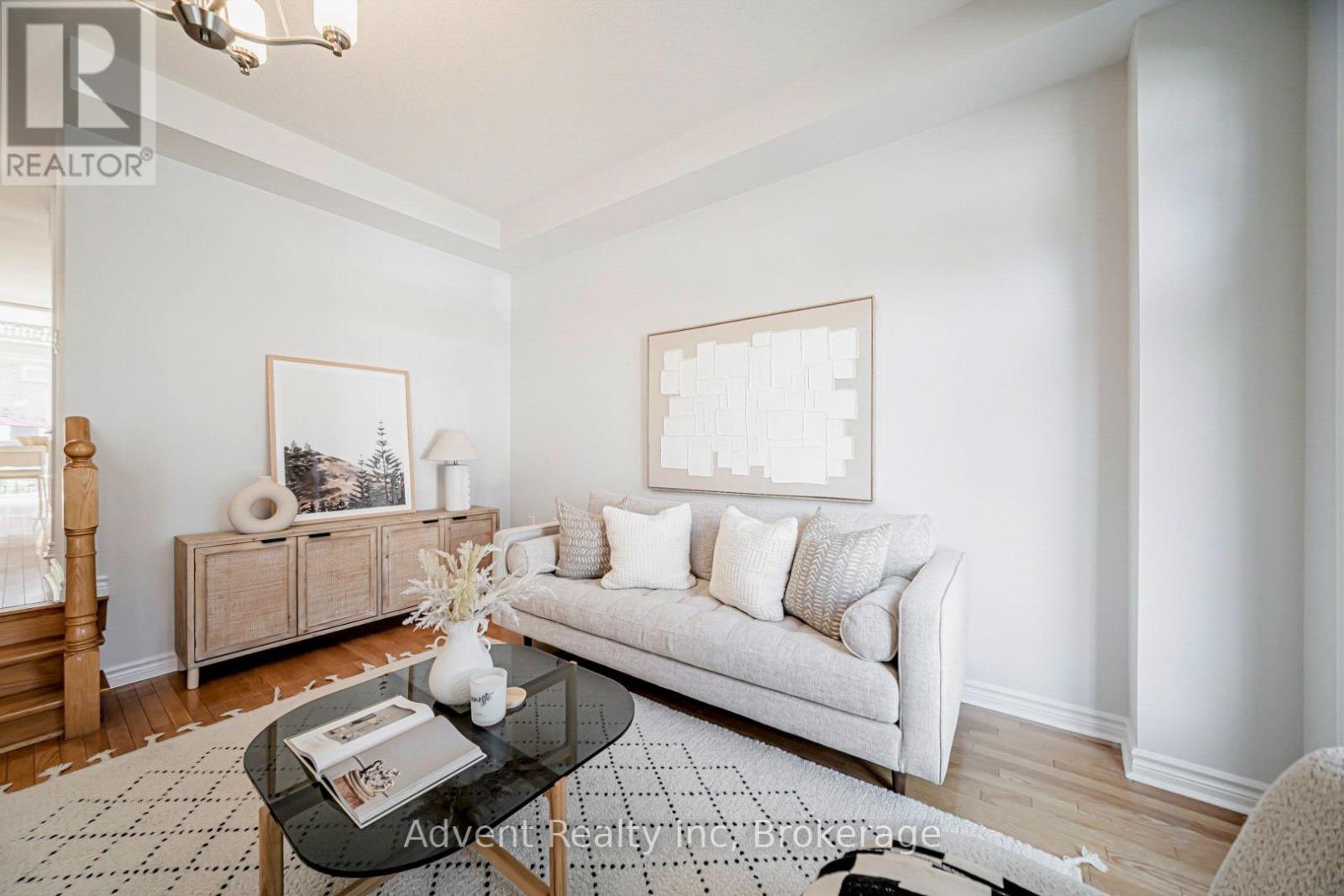 973 The Queensway, Toronto, Ontario  M8Z 1P3 - Photo 5 - W13568066