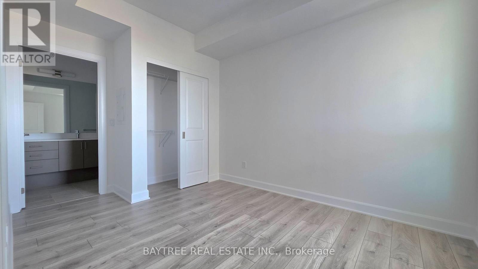 1801 - 3240 William Coltson Avenue, Oakville, Ontario L6H 8C8 - Photo 3 - W13568126