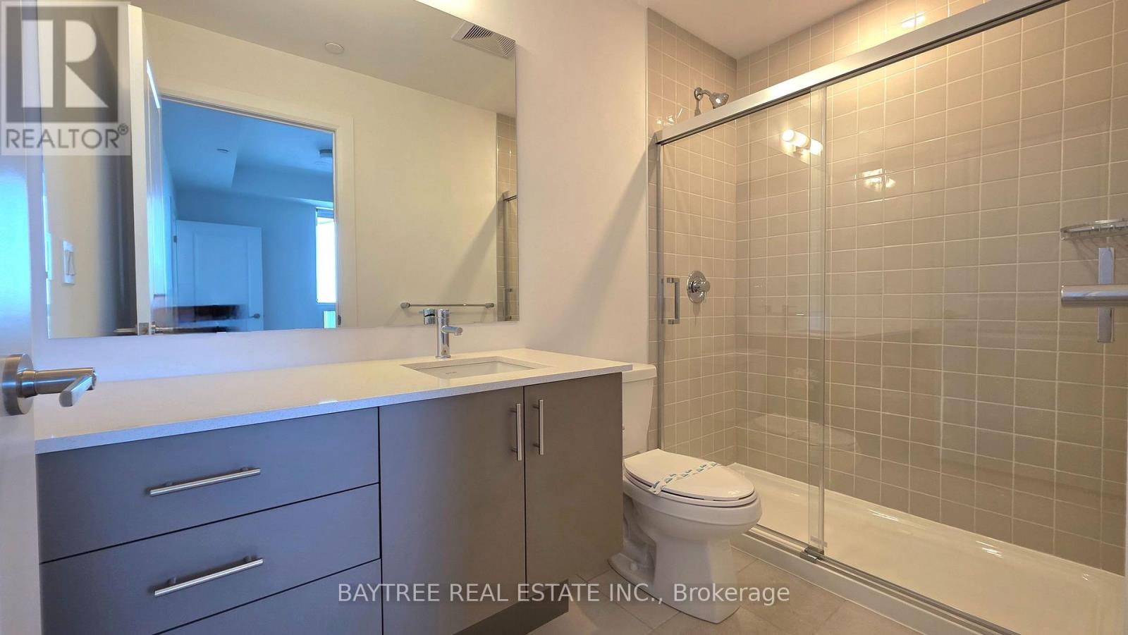 1801 - 3240 William Coltson Avenue, Oakville, Ontario L6H 8C8 - Photo 4 - W13568126