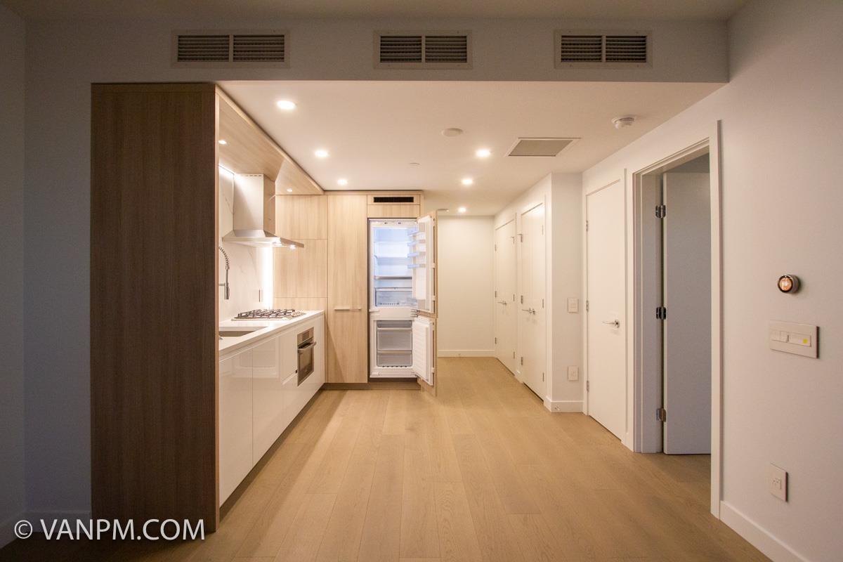 202 15165 THRIFT AVENUE - Photo 10
