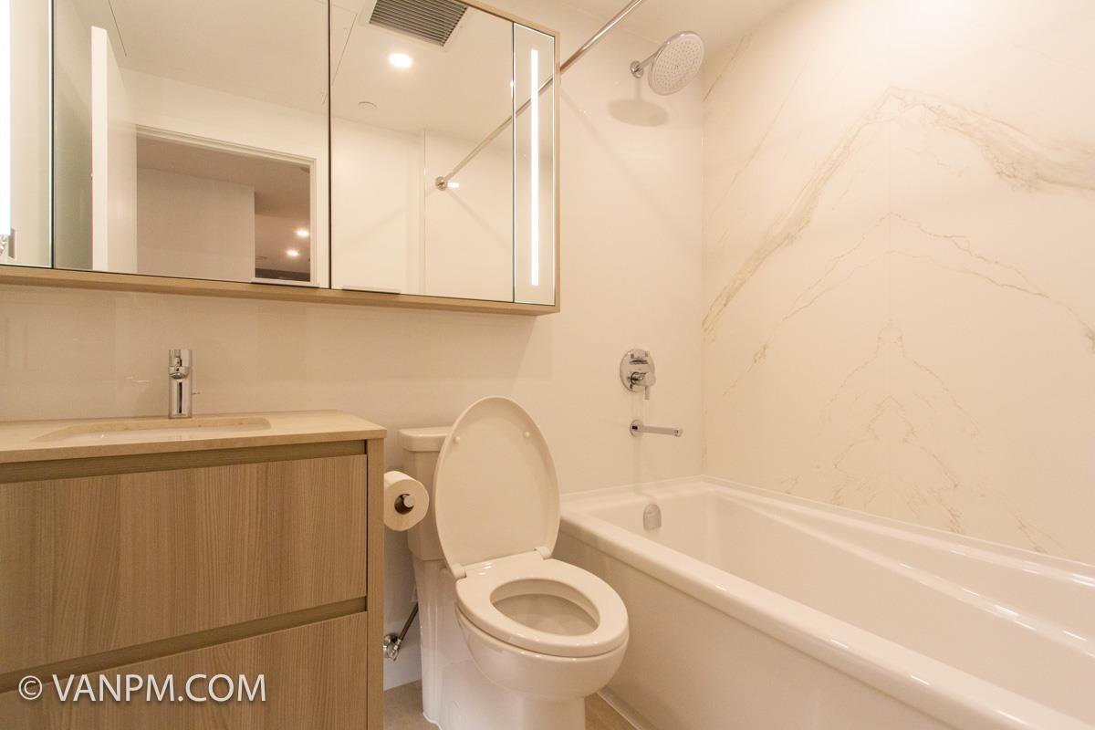 202 15165 THRIFT AVENUE - Photo 11