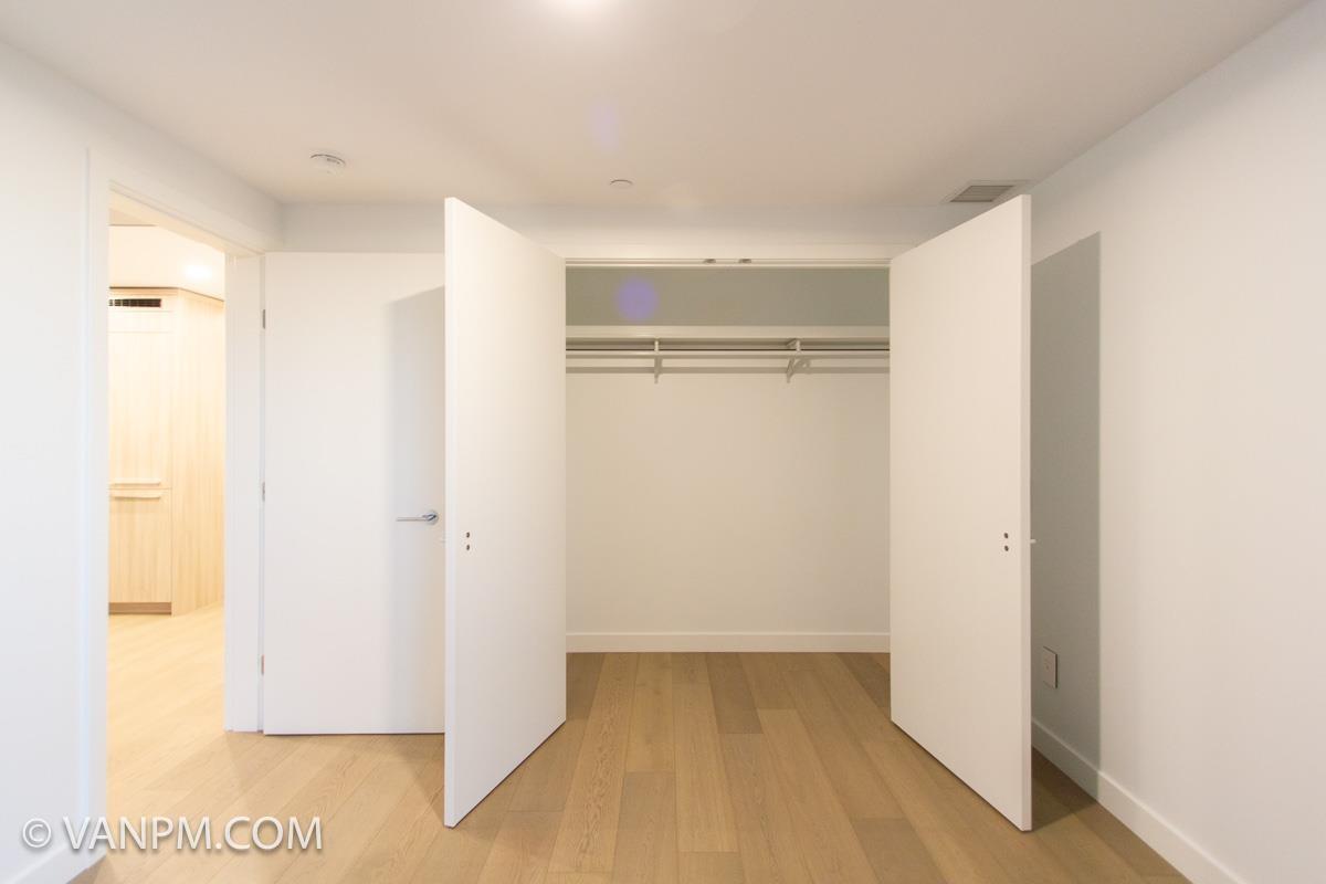 202 15165 THRIFT AVENUE - Photo 7