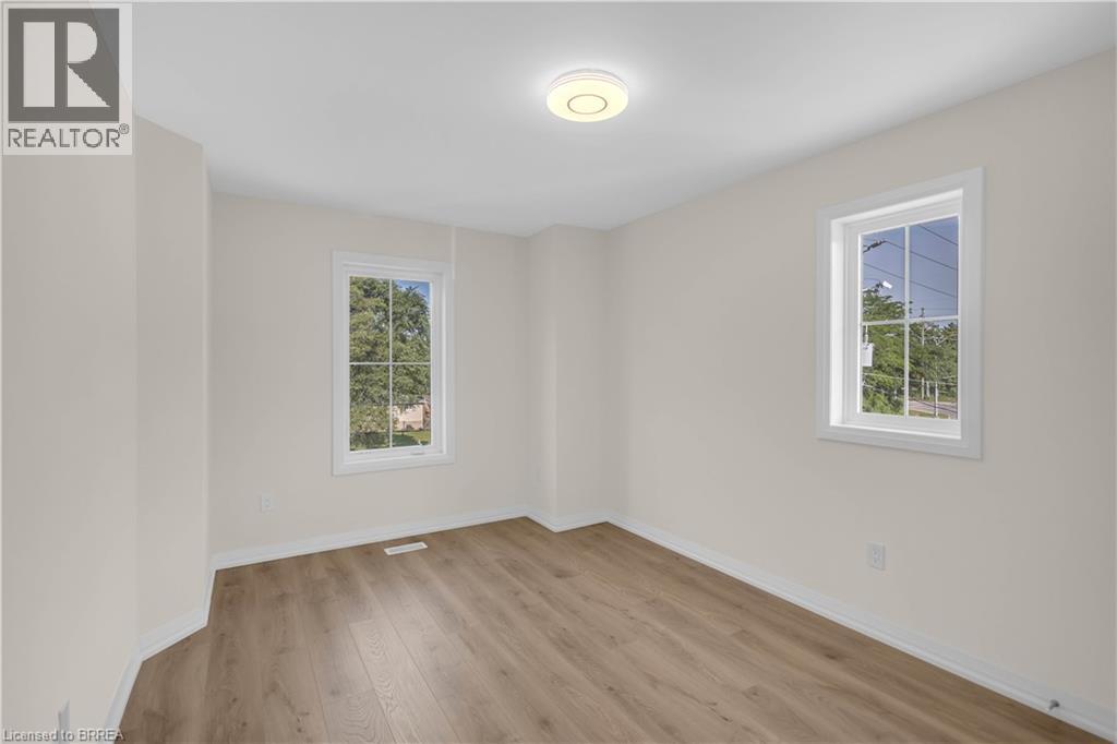 677 Park Road N Unit# 17, Brantford, Ontario N3R 0C2 - Photo 37 - 40847877