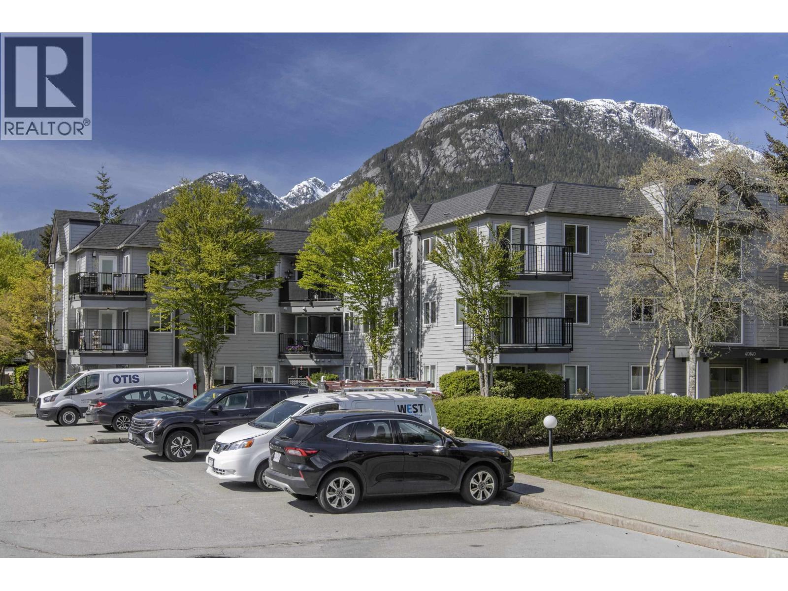 C308 40140 WILLOW CRESCENT, Squamish