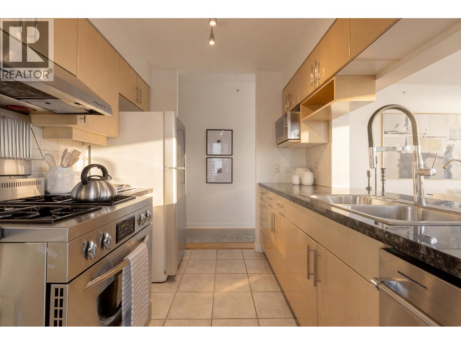 702 1099 Marinaside Crescent, Vancouver, British Columbia  V6Z 2Z3 - Photo 13 - R3146657