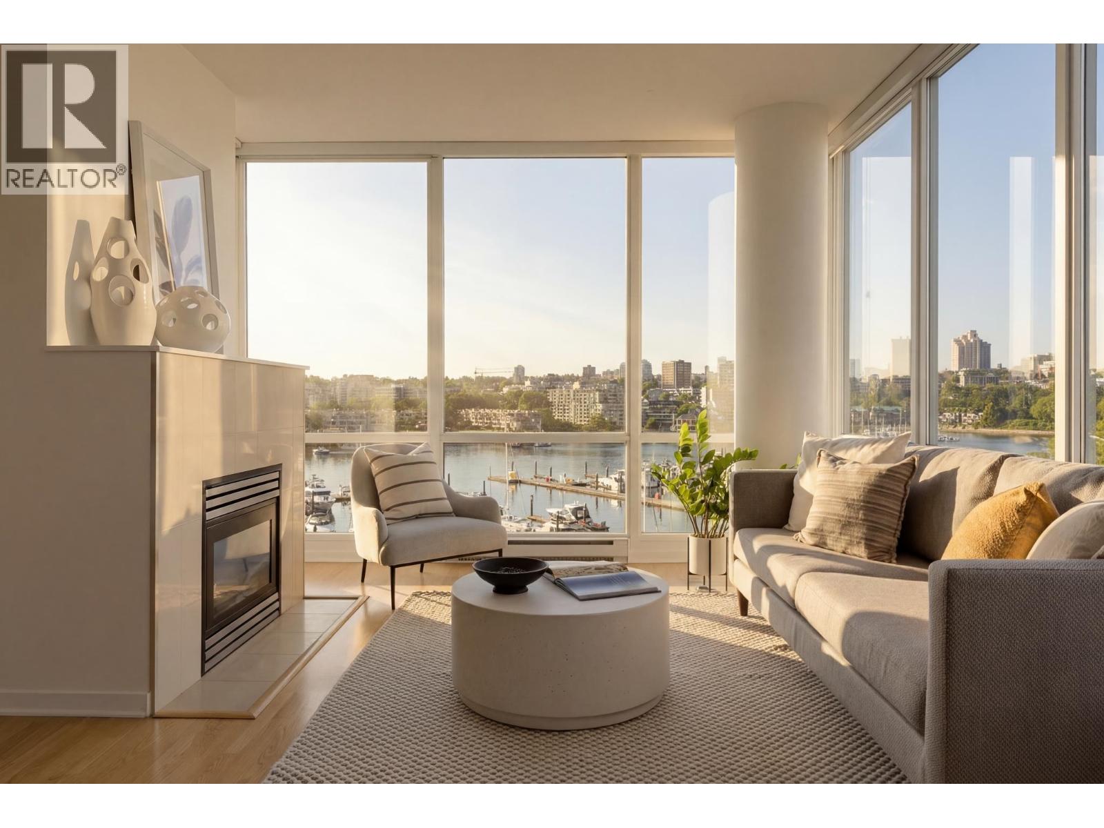 702 1099 Marinaside Crescent, Vancouver, British Columbia  V6Z 2Z3 - Photo 2 - R3146657