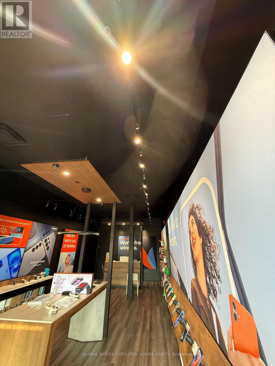 24a - 2514 Finch Avenue W, Toronto, Ontario  M9M 2G3 - Photo 10 - W13516272