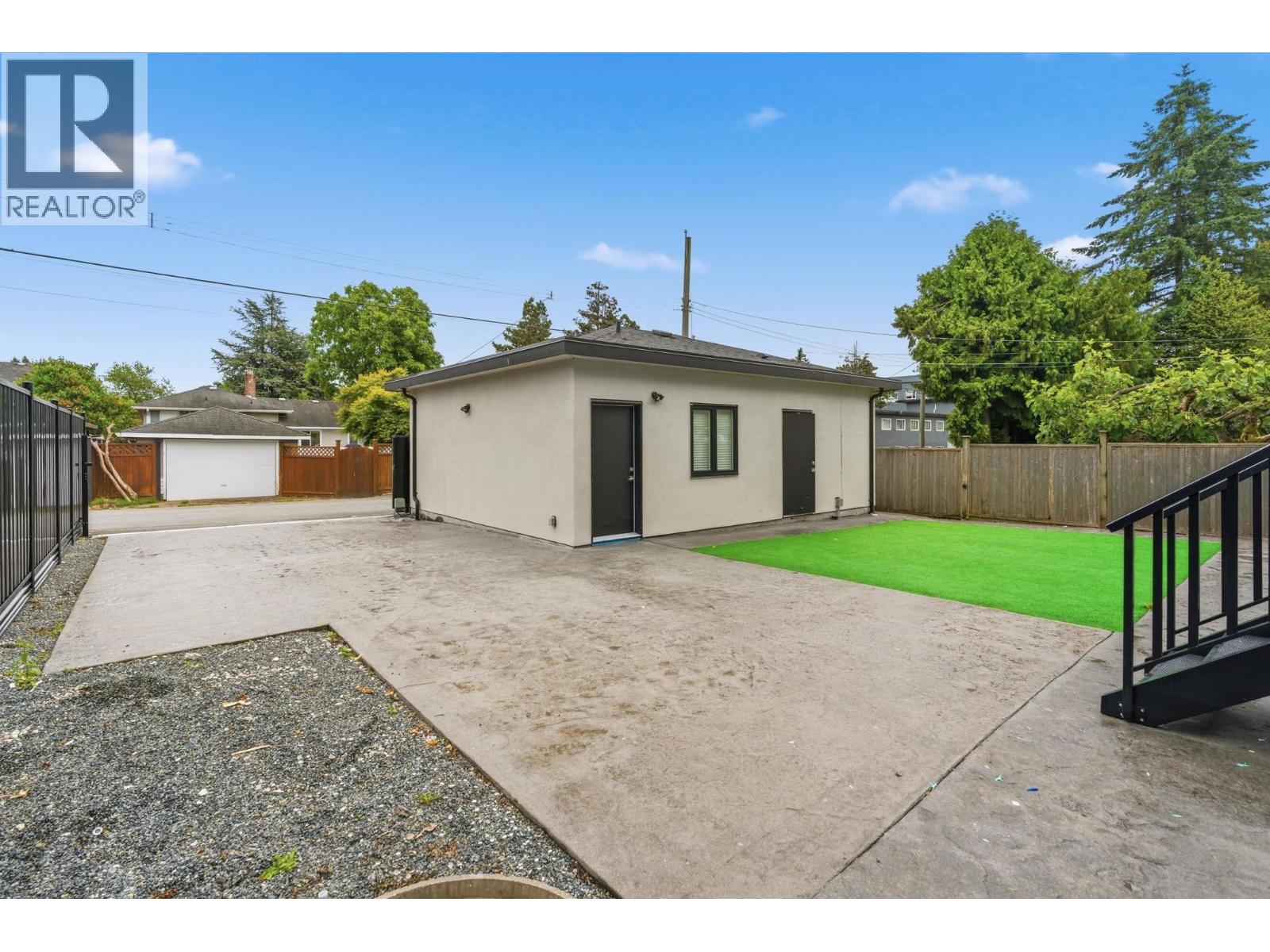 Listing image 17