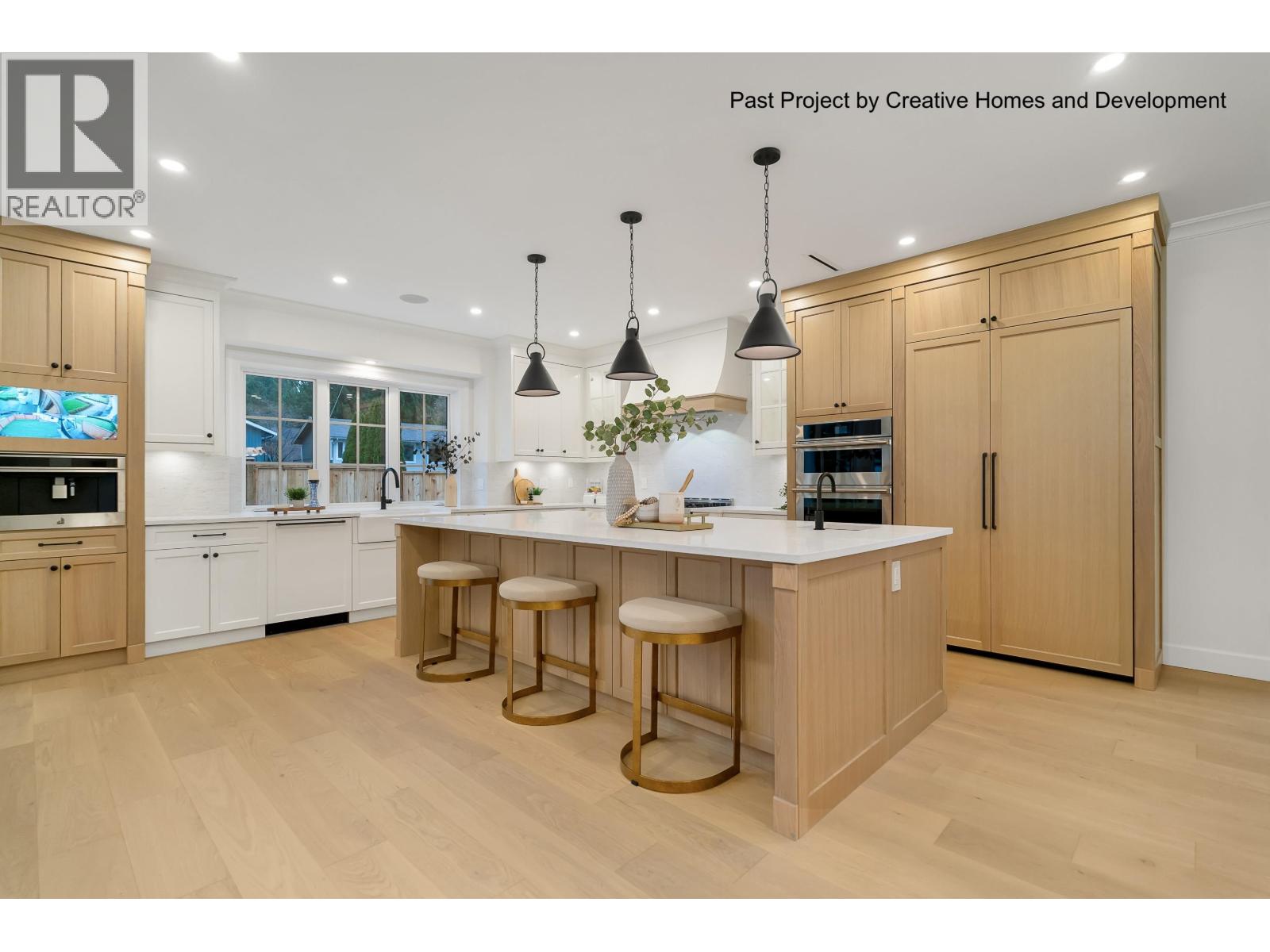 304 W Queens Road, North Vancouver, British Columbia V7N 2K5 - Photo 4 - R3146513