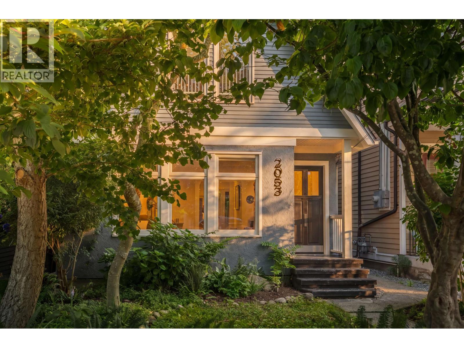 2053 CHARLES STREET, Vancouver, British Columbia