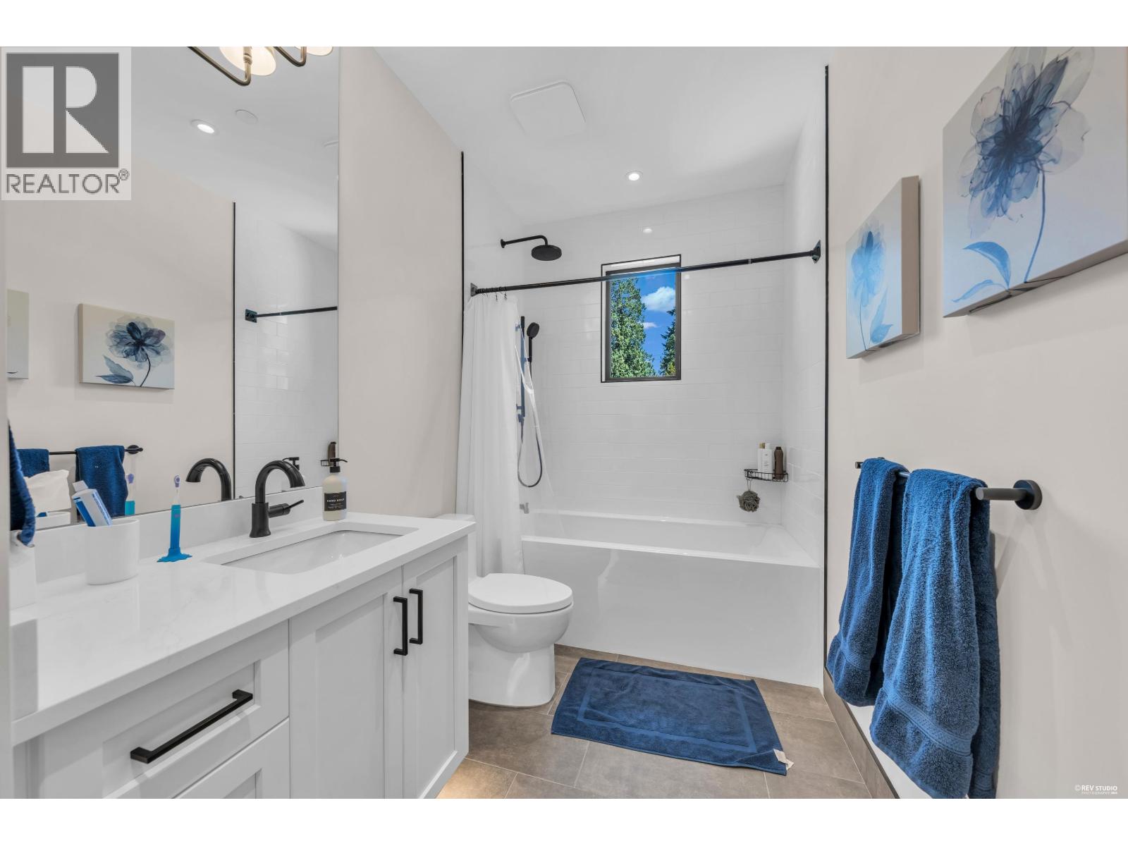 372 MOYNE DRIVE - Photo 15