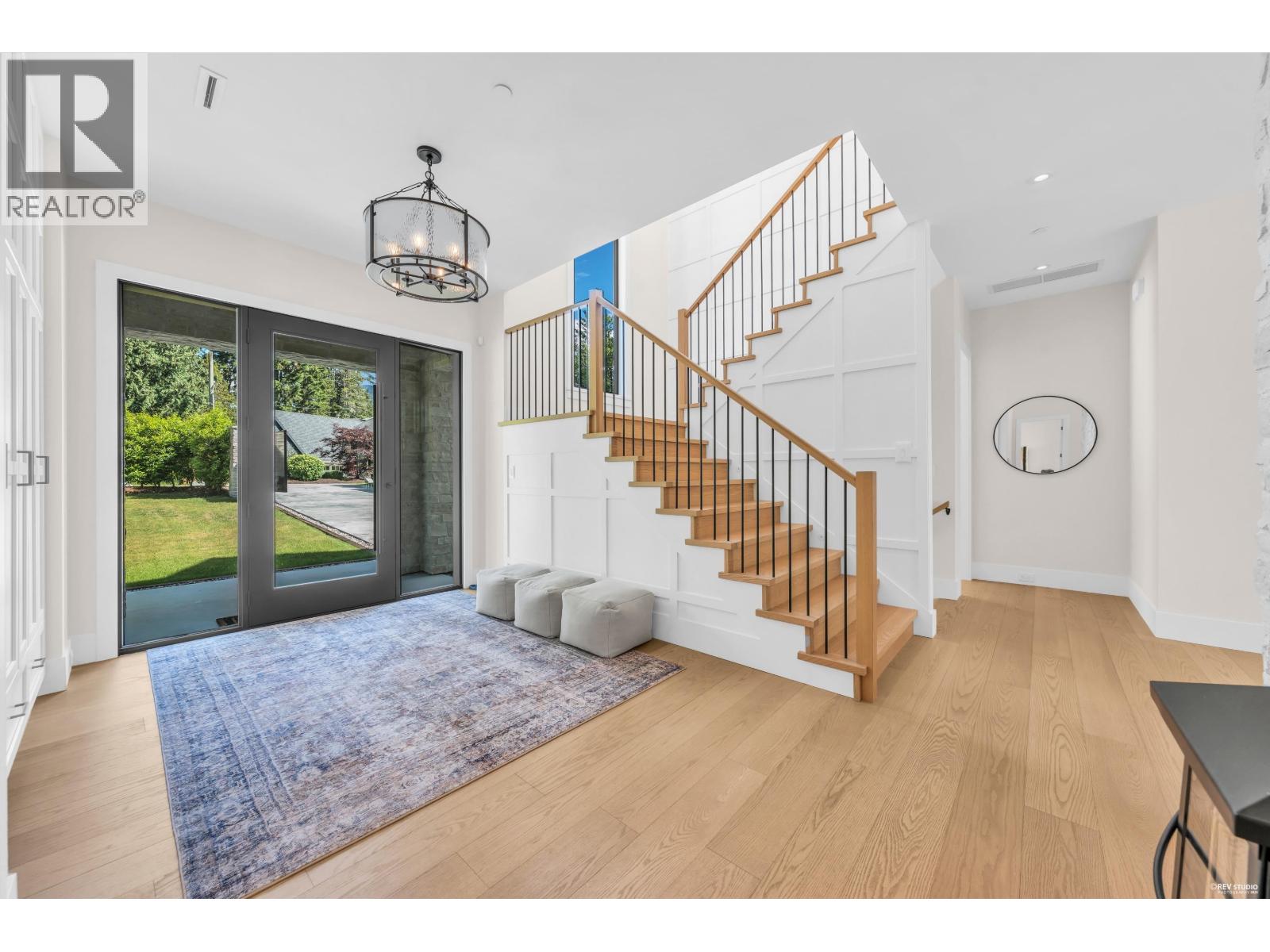 372 MOYNE DRIVE - Photo 2