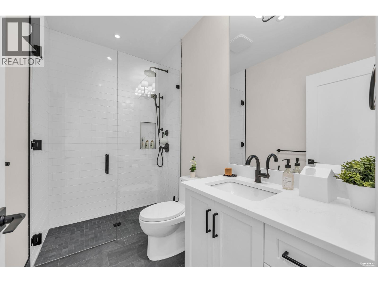 372 MOYNE DRIVE - Photo 20