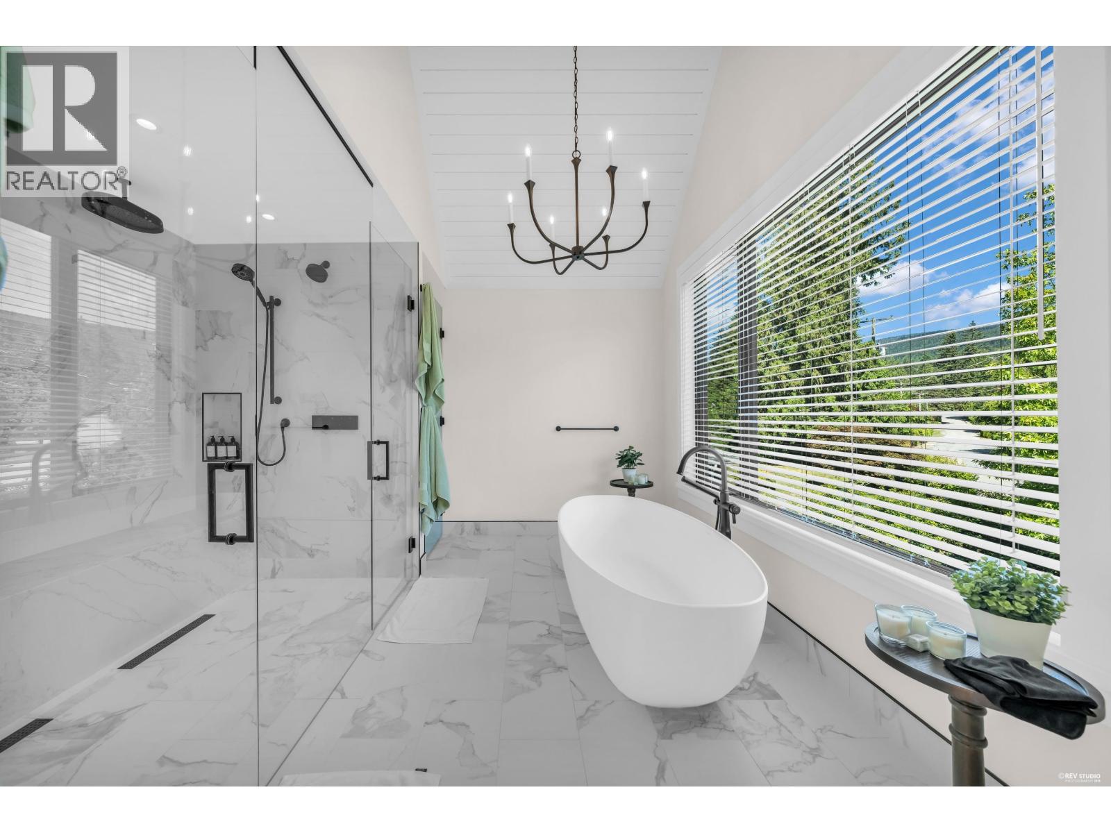 372 MOYNE DRIVE - Photo 22