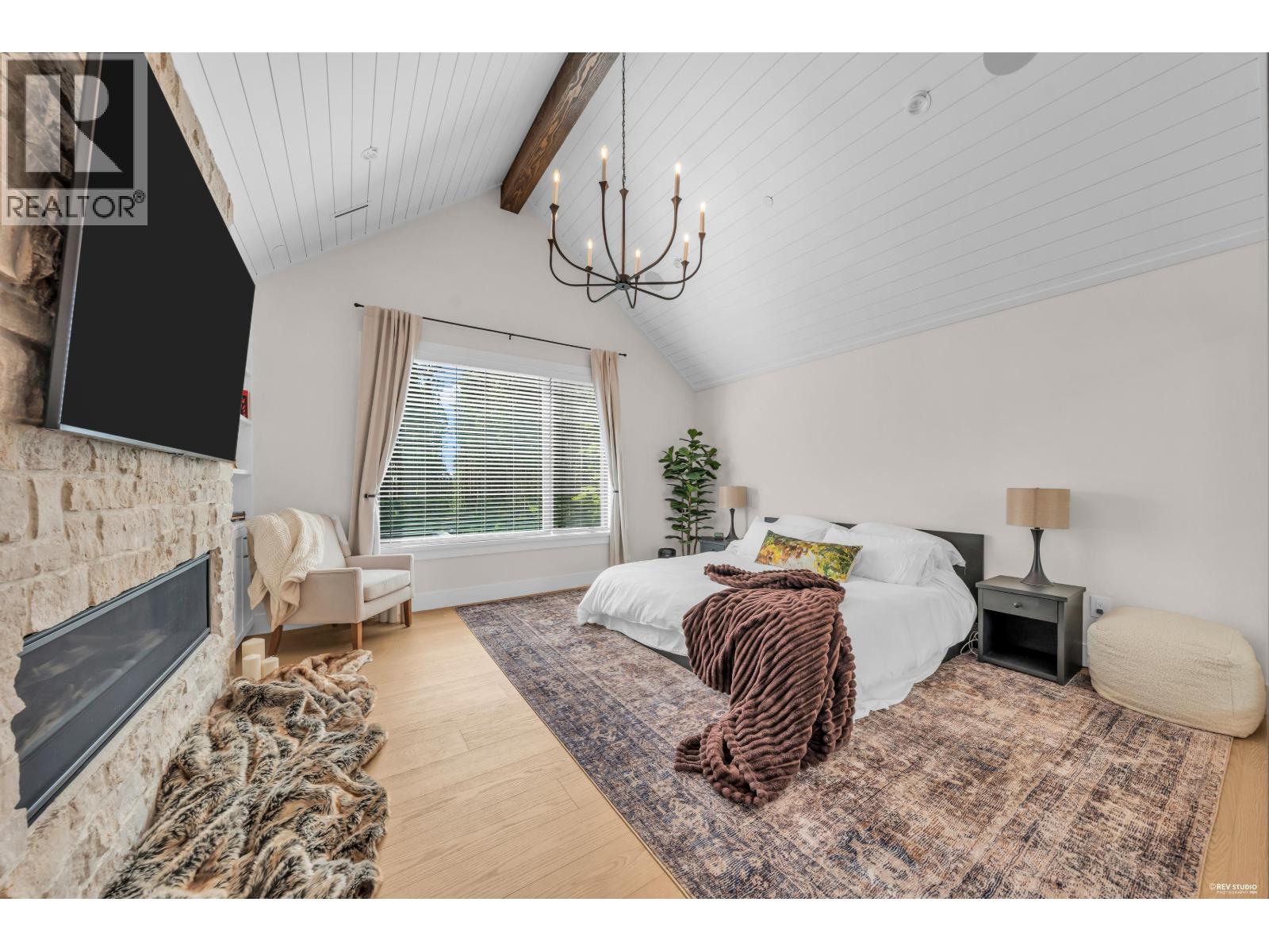 372 MOYNE DRIVE - Photo 24