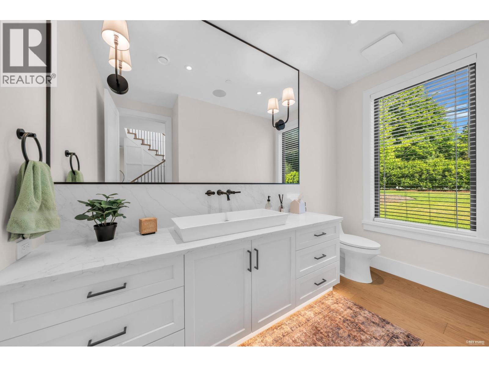 372 MOYNE DRIVE - Photo 25
