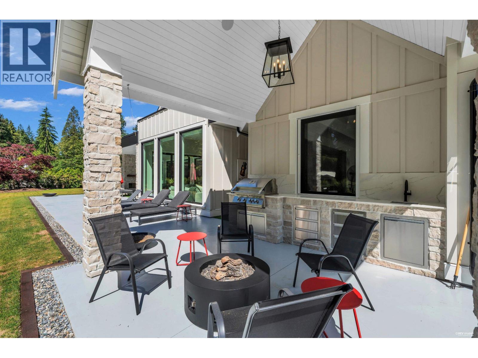 372 MOYNE DRIVE - Photo 37