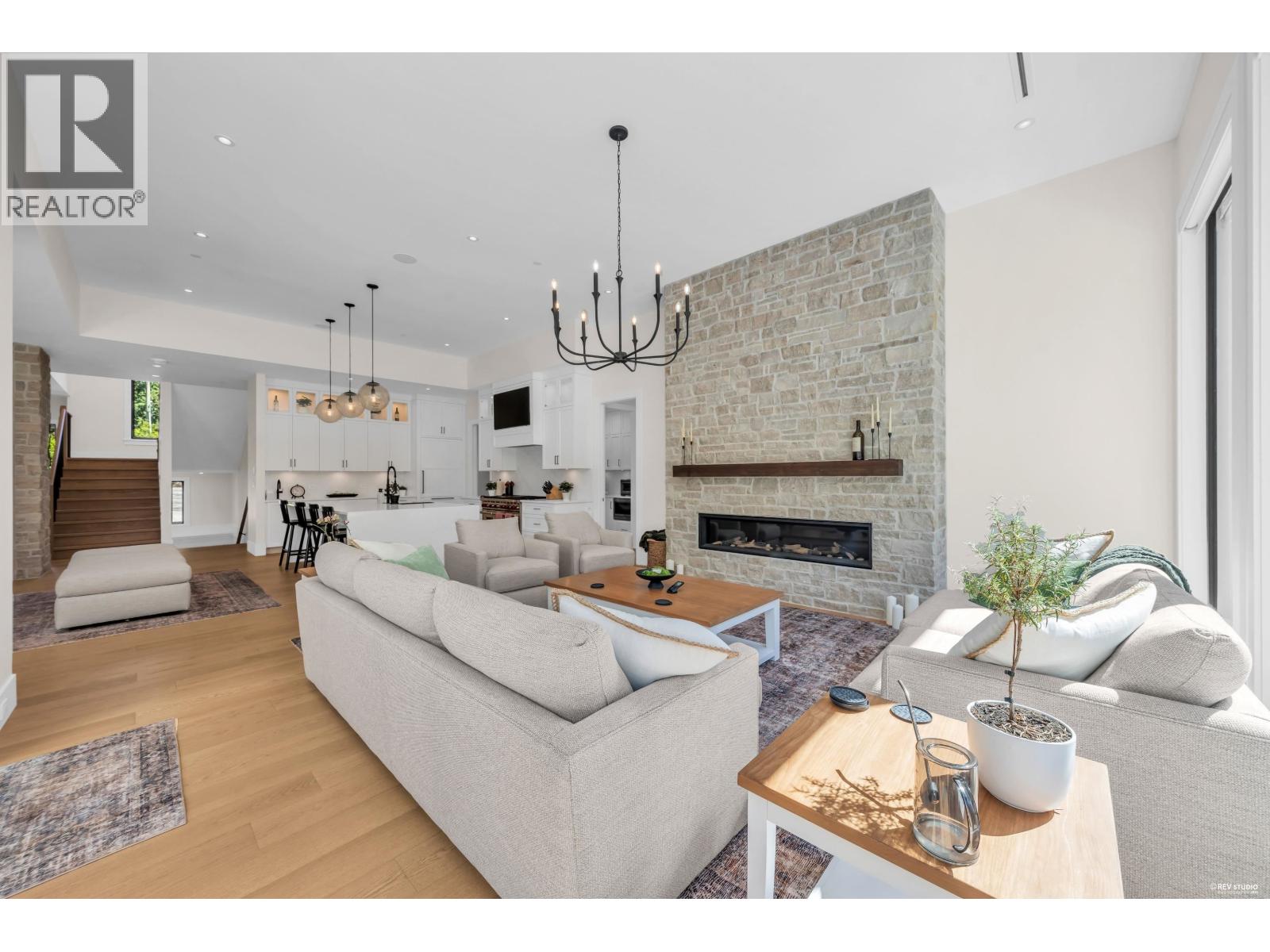 372 MOYNE DRIVE - Photo 5