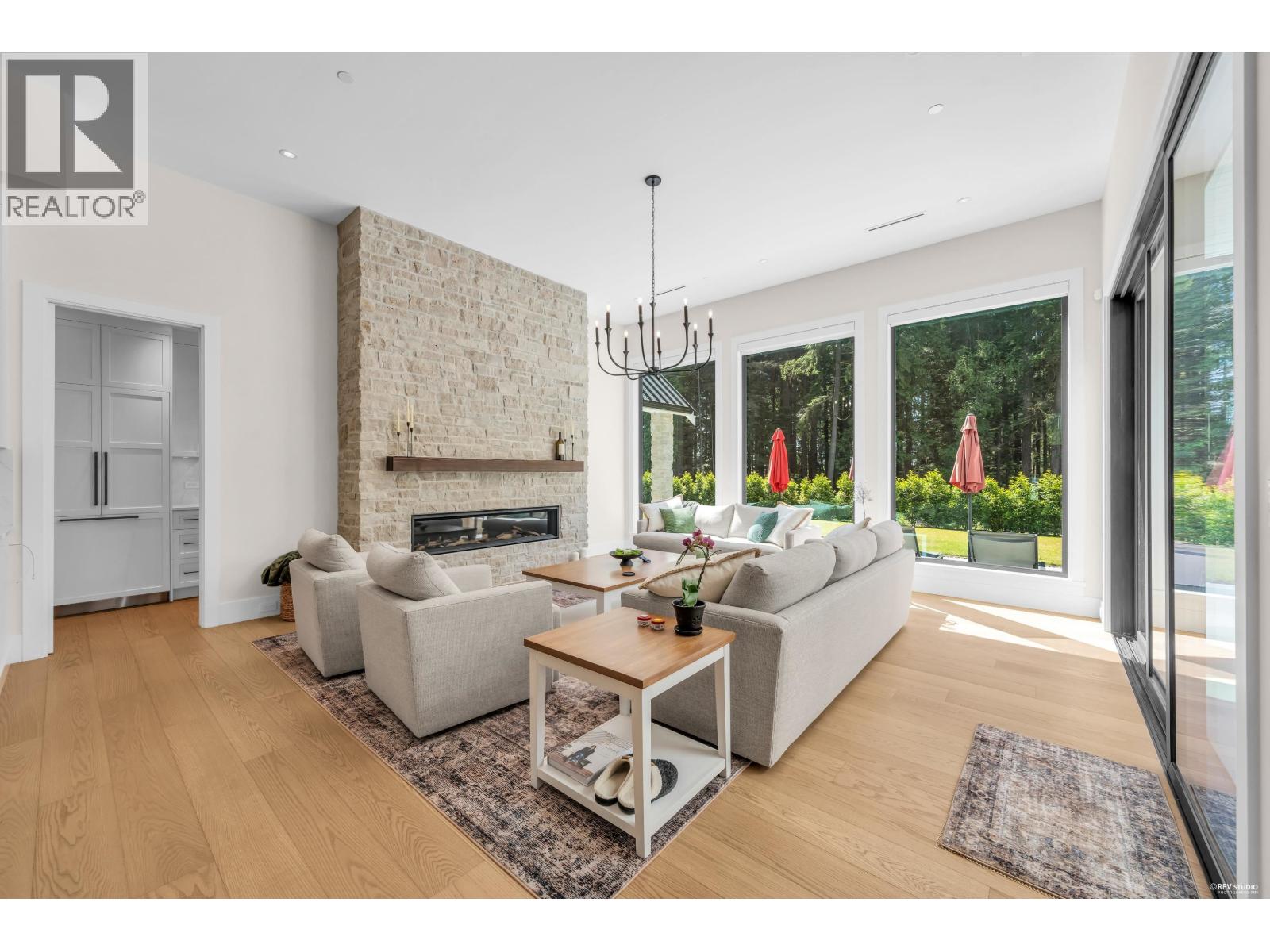 372 MOYNE DRIVE - Photo 6