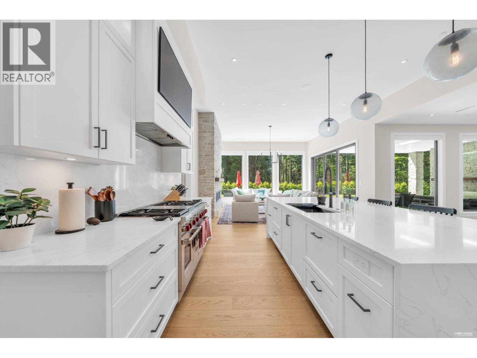 372 MOYNE DRIVE - Photo 8