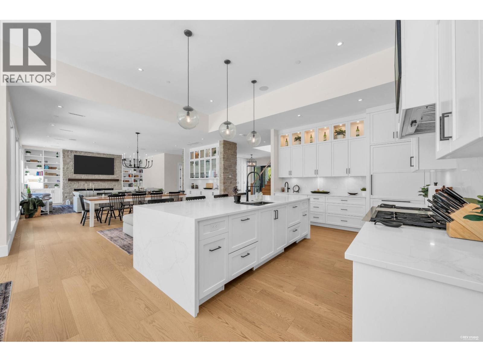 372 MOYNE DRIVE - Photo 9