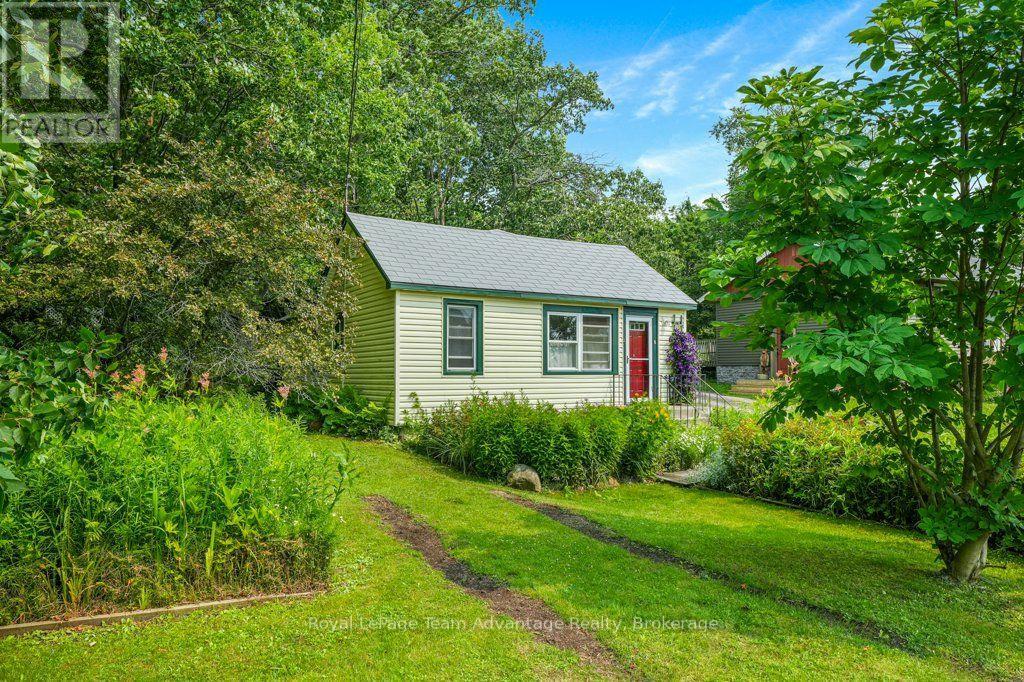 5 Georgina Street, Parry Sound, Ontario  P2A 2C9 - Photo 2 - X13568288