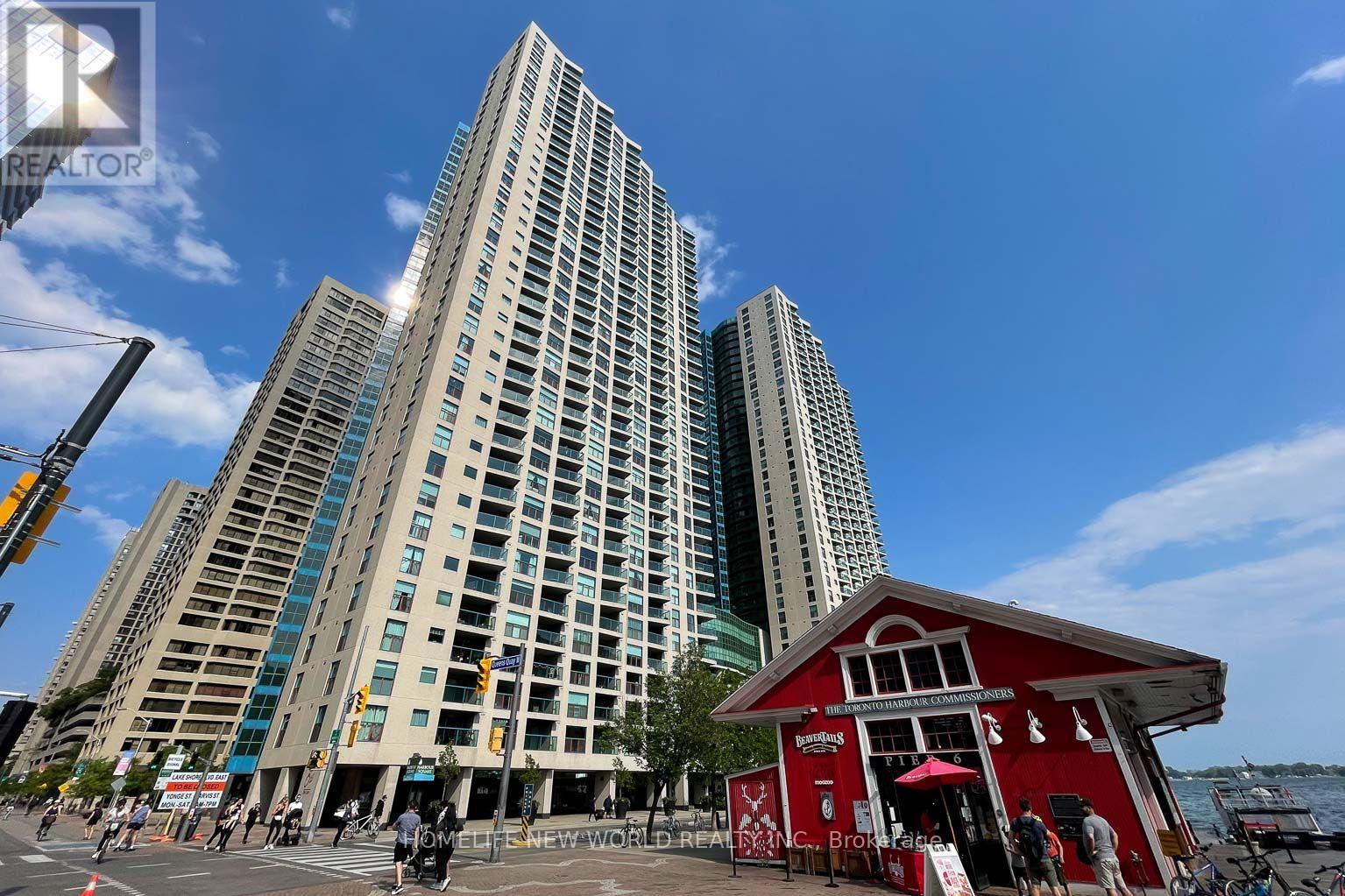 1602 - 77 Harbour Square, Toronto, Ontario  M5J 2S2 - Photo 2 - C13568228
