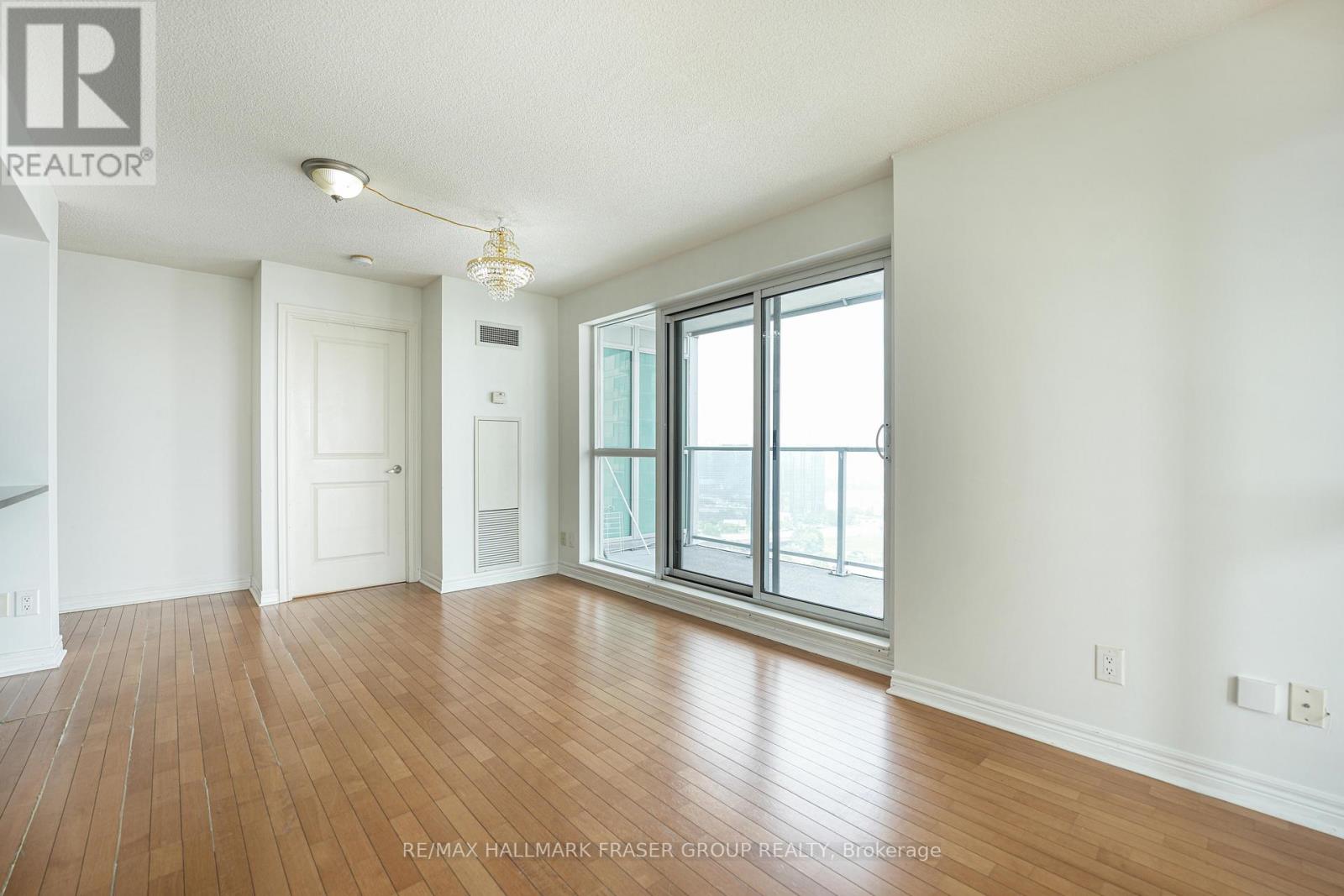 2204 - 70 TOWN CENTRE COURT - Photo 6