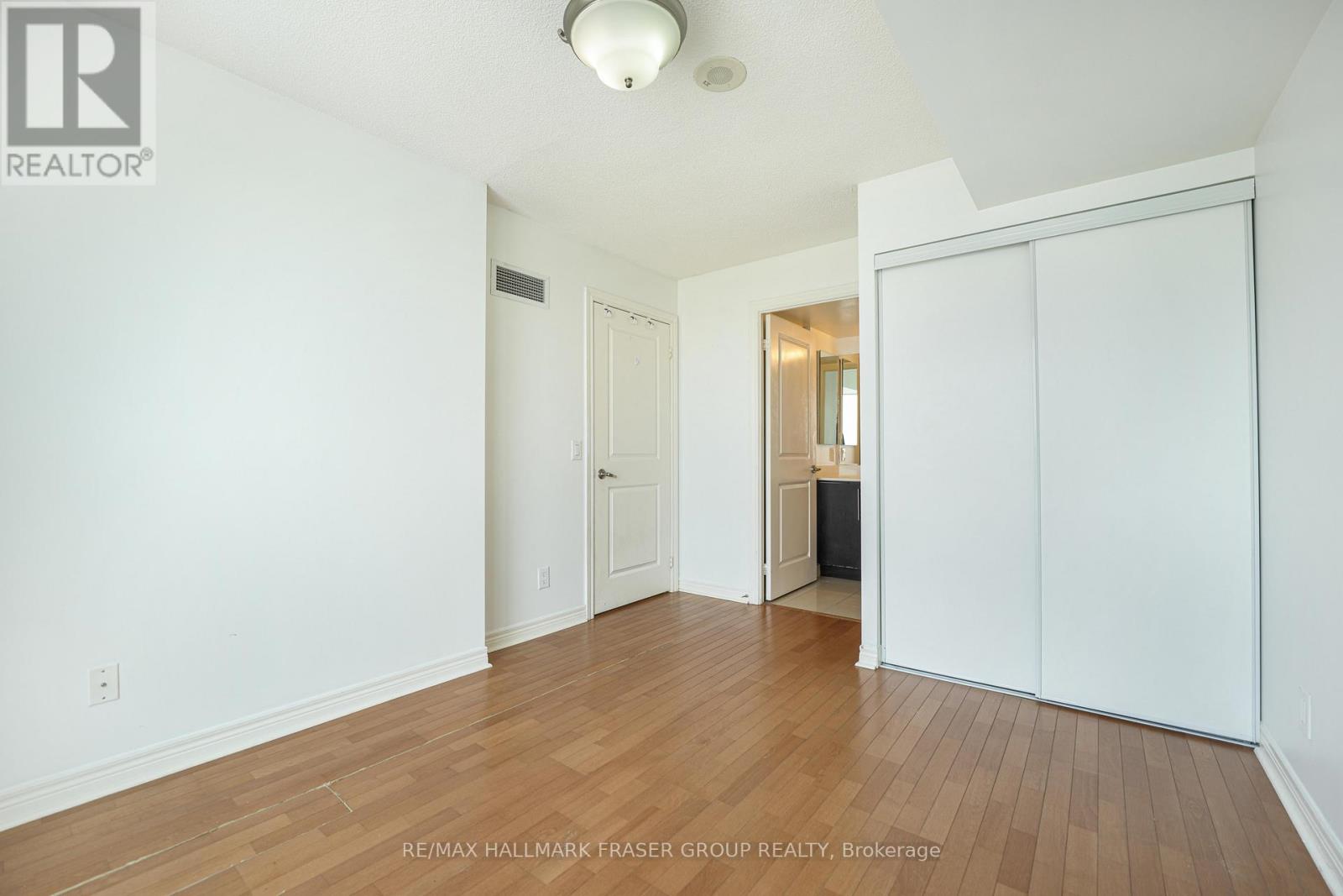 2204 - 70 TOWN CENTRE COURT - Photo 8