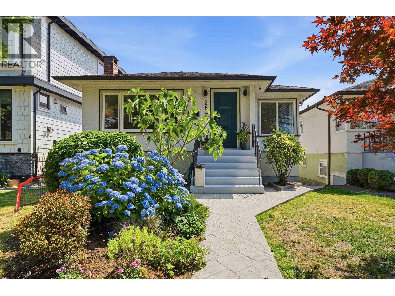 2640 VENABLES STREET, Vancouver
