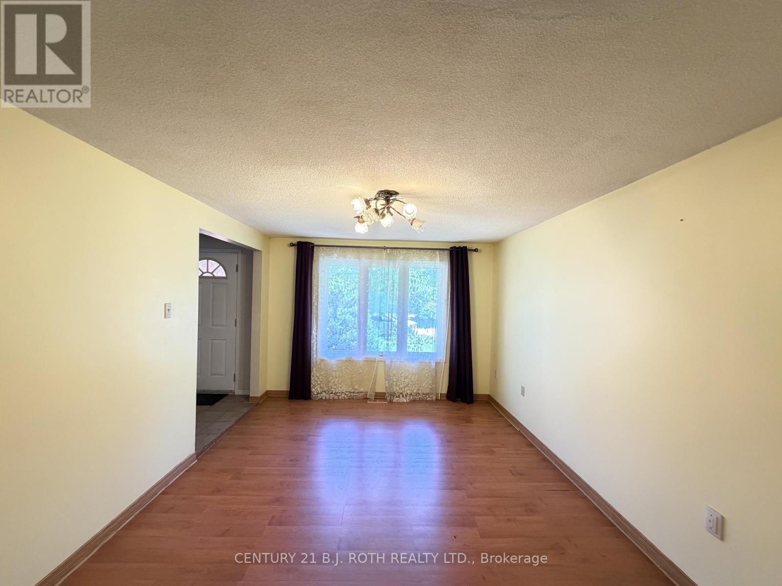 Upper - 29 Irwin Drive, Barrie (Northwest), Ontario  L4N 7A6 - Photo 10 - S13568262
